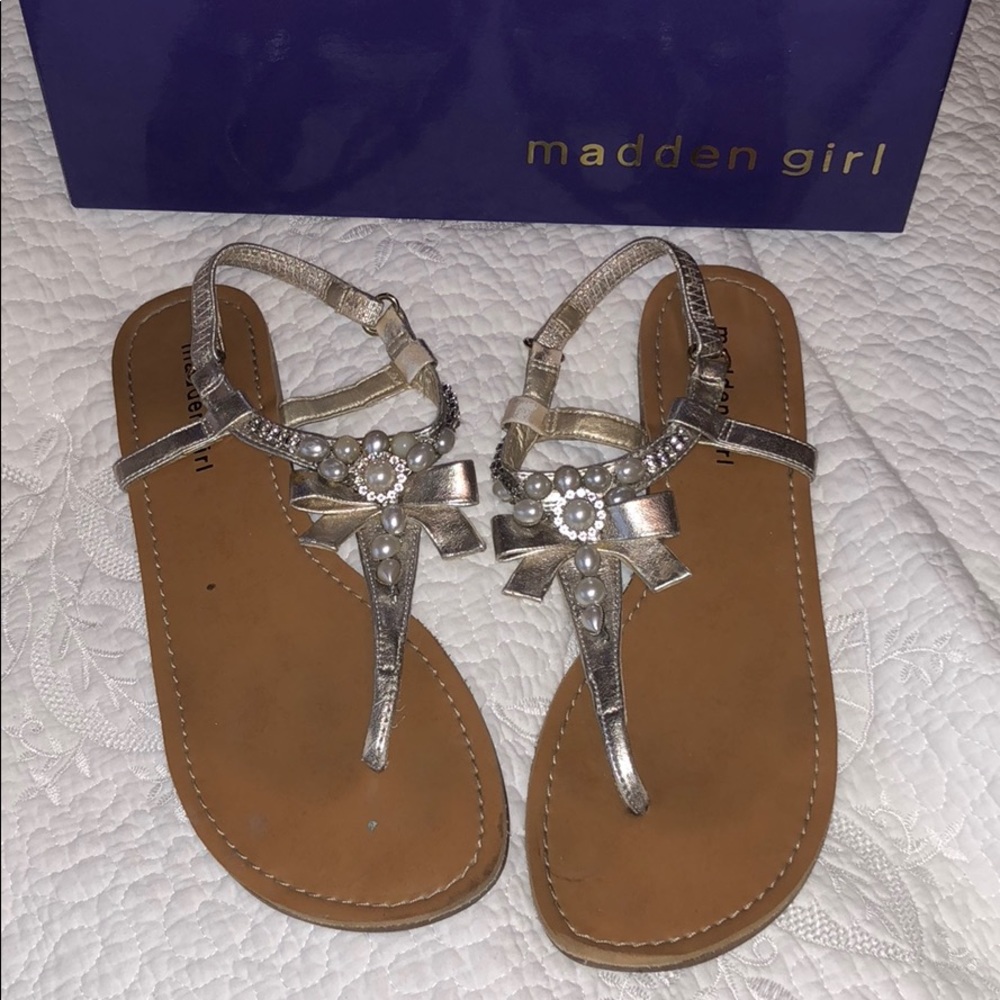 Madden Girl Silver and Pearl Sandals